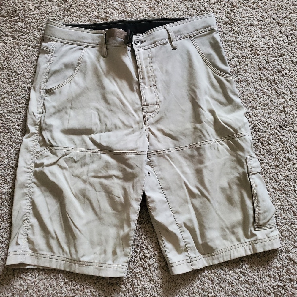 Prana  BREATHE Tan Adjustable Cinch Waist Men's Cargo Shorts LARGE
